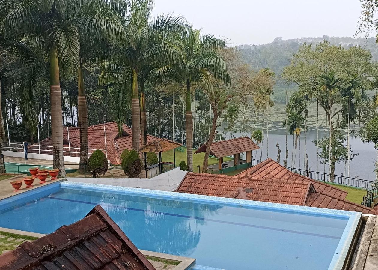 The Wave Lakeview Resort & Spa Wayanad Luaran gambar